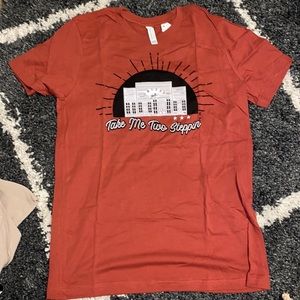 10 for $15 ⭐️ NWT Two Steppin’ Boutique Western T-shirt Gruene Hall Texas